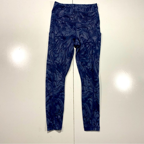 Athleta Blue Print Ultimate Stash Pocket 7/8 Woman’s Activewear Tights Size XS - Picture 3 of 13